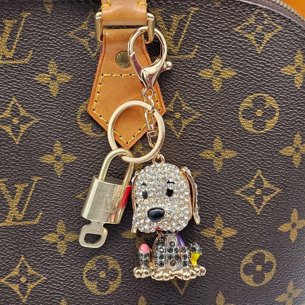 Authentic Louis Vuitton Gold Lock & Key 🔑 Bag Charm w/ Unbranded Puppy Charm - Picture 2 of 9